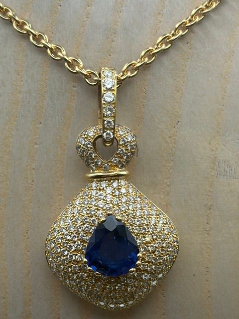 Pendentif saphir poire Ceylan