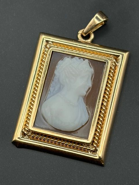 Pendentif