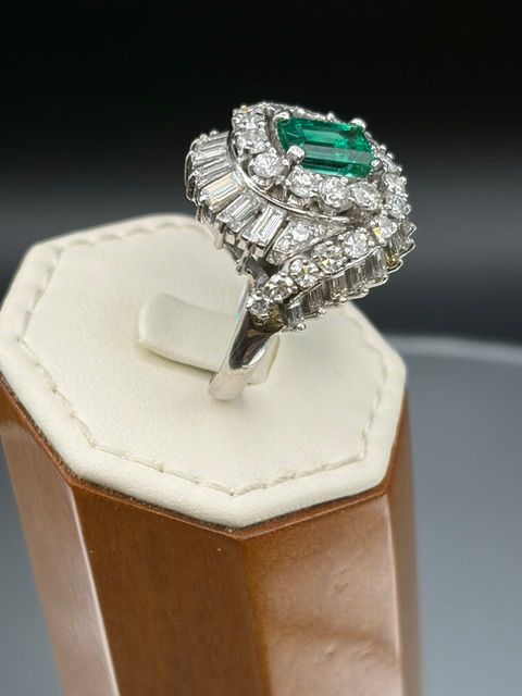 Bague Emeraude tourbillon
