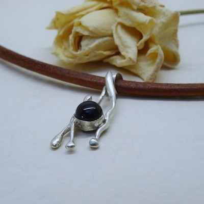 Silver pendant - Black Onyx Gems Silver pendant - Black Onyx Gems