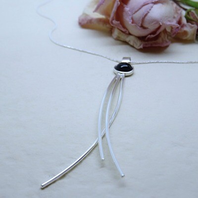 Shiny silver pendant - Black Onyx stones Shiny silver pendant - Black Onyx stones