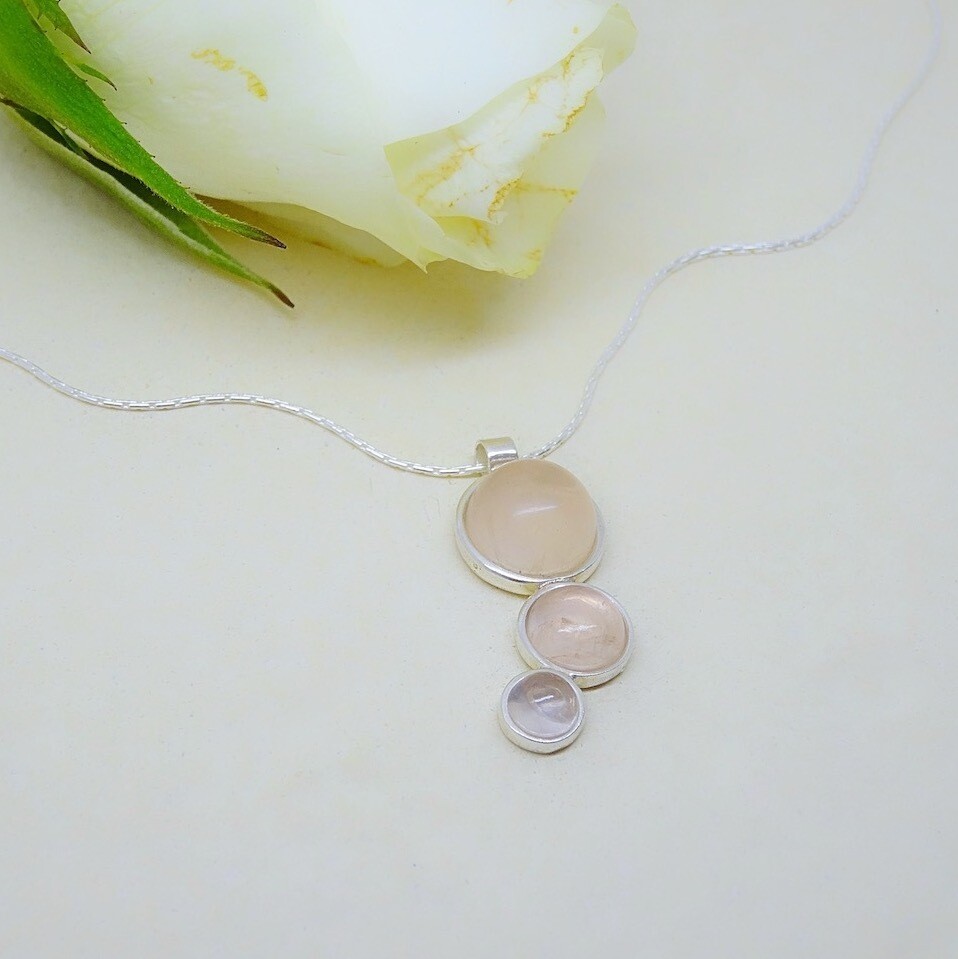 Shiny silver pendant - Pink Quartz stones