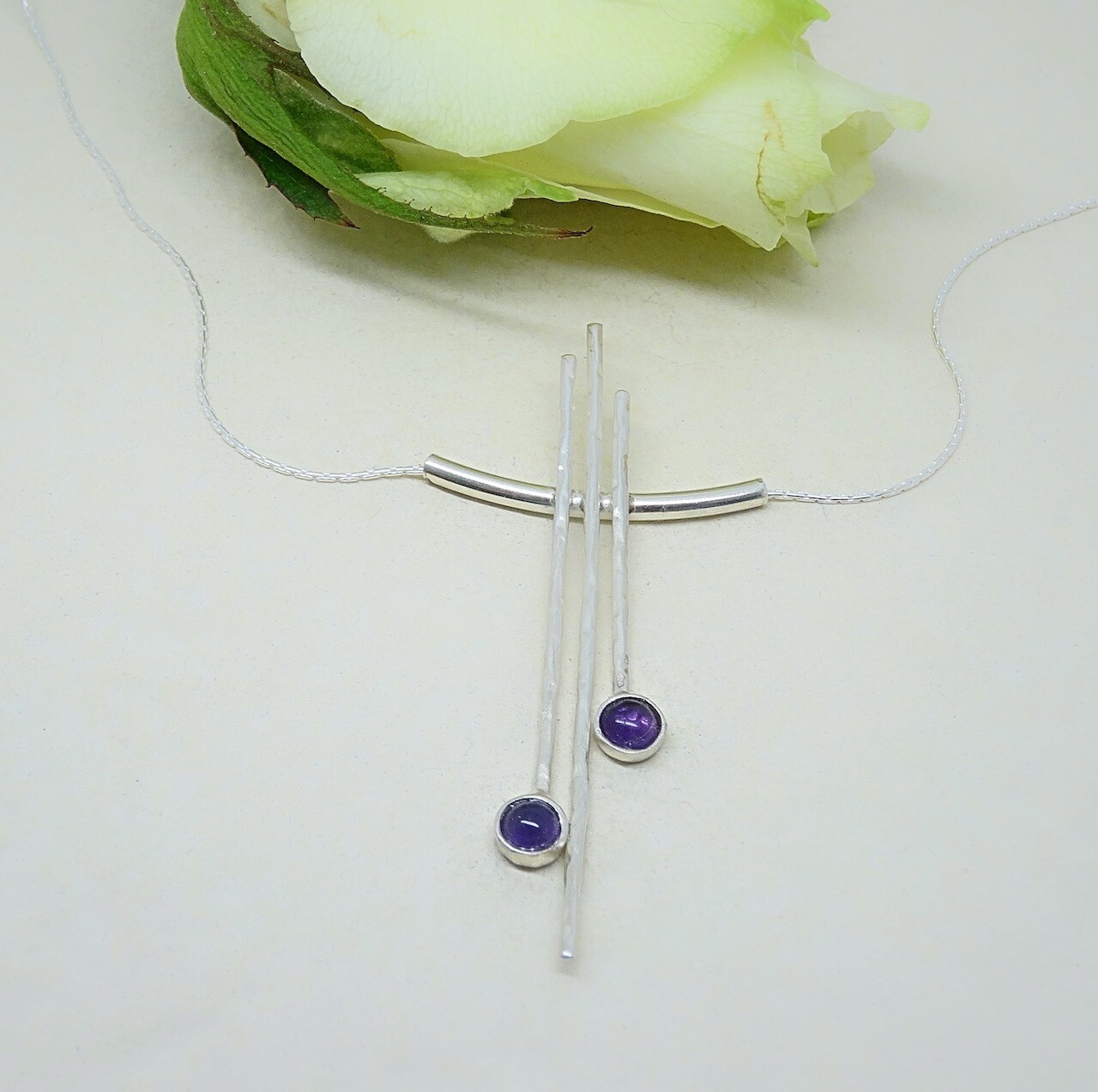 Shiny silver pendant - Amethyst stones