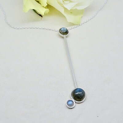 Shiny silver pendant - Labradorite stone Shiny silver pendant - Labradorite stone