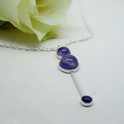 Shiny silver pendant - Amethyst stones Shiny silver pendant - Amethyst stones