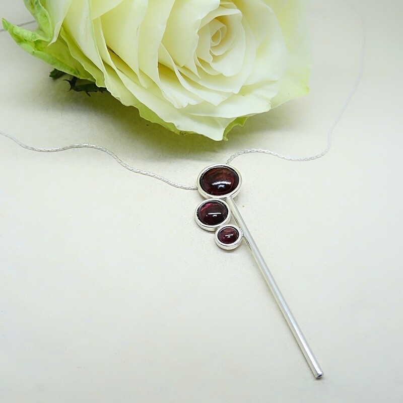 Silver pendant - Garnet stones