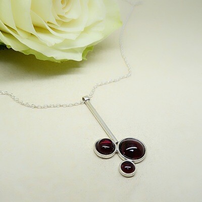Silver pendant - Garnet stones