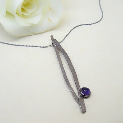 Shiny silver pendant - Amethyst stone Shiny silver pendant - Amethyst stone