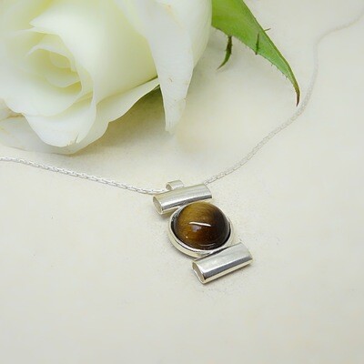 Shiny silver pendant - Tiger Eye stones Shiny silver pendant - Tiger Eye stones