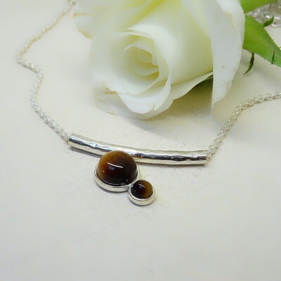 Shiny silver pendant - Tiger Eye stones Shiny silver pendant - Tiger Eye stones