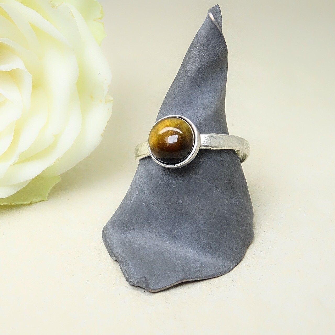 Silver stack of rings - Tiger eye stones