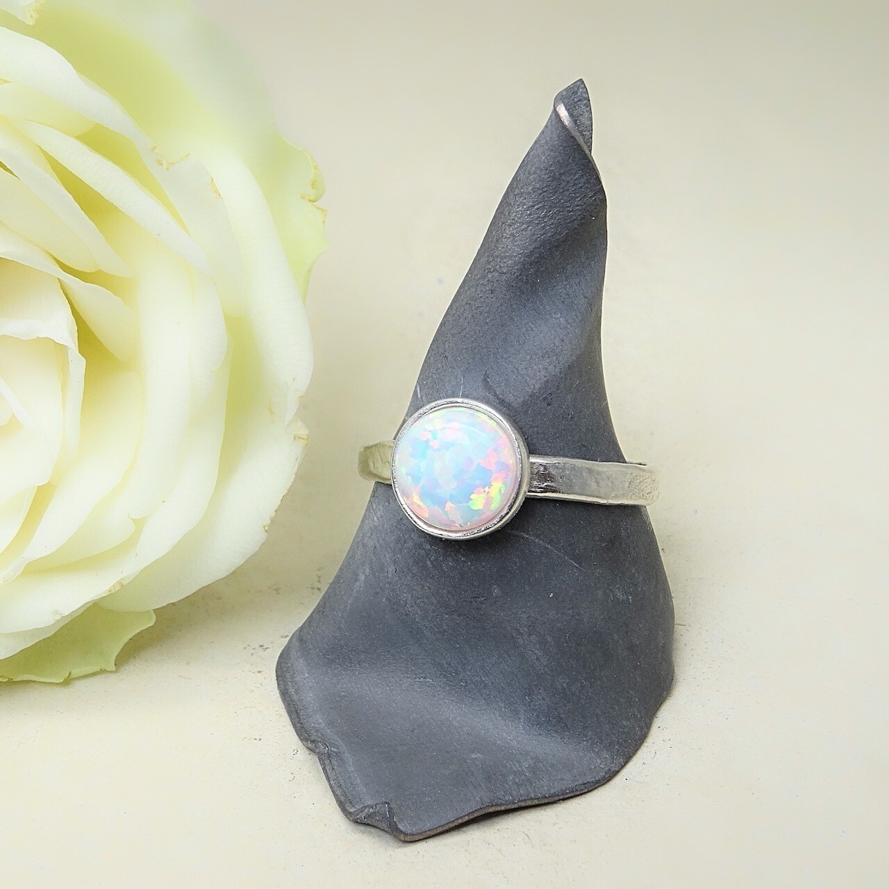 Silver stack of rings - White opal stones