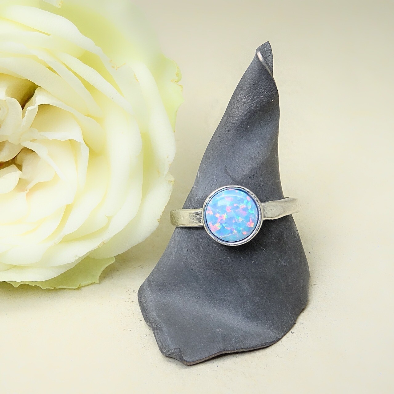 Silver stack of rings - Blue opal stones