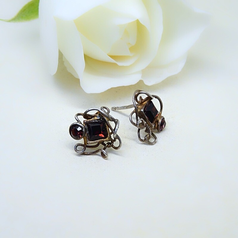 Silver earrings - Swarovski stones Silver earrings - Swarovski stones