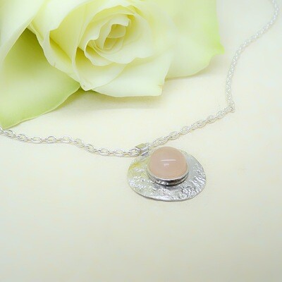 Silver hammered pendant - Rose Quartz stone