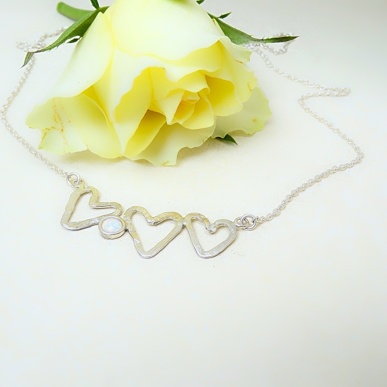 Silver hammered necklace - White Opale stone