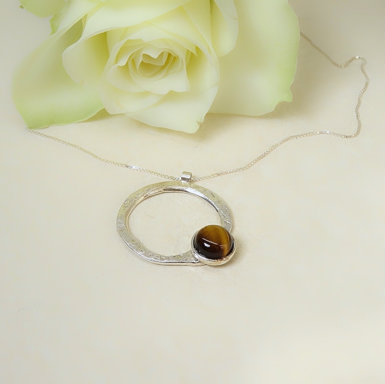 Silver hammered necklace - Tiger Eye stone