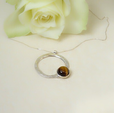Silver hammered necklace - Tiger Eye stone
