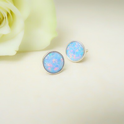 Silver ear studs - White opale stones Silver ear studs - White opale stones