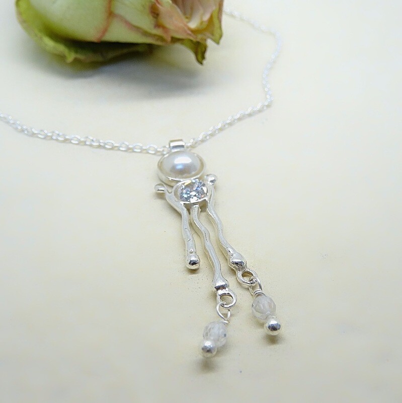 Silver pendant - Crystal stones - Pearls Silver pendant - Crystal stones - Pearls