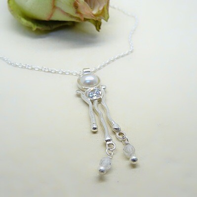 Silver pendant - Crystal stones - Pearls Silver pendant - Crystal stones - Pearls