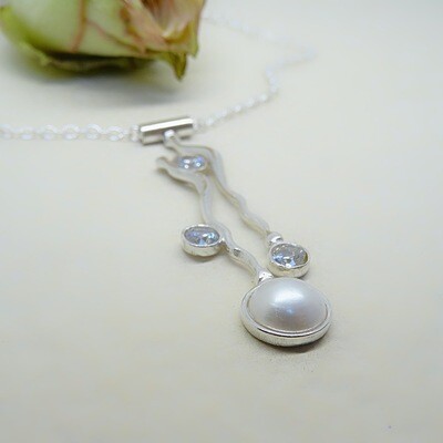 Silver pendant - Crystal stones - Pearls