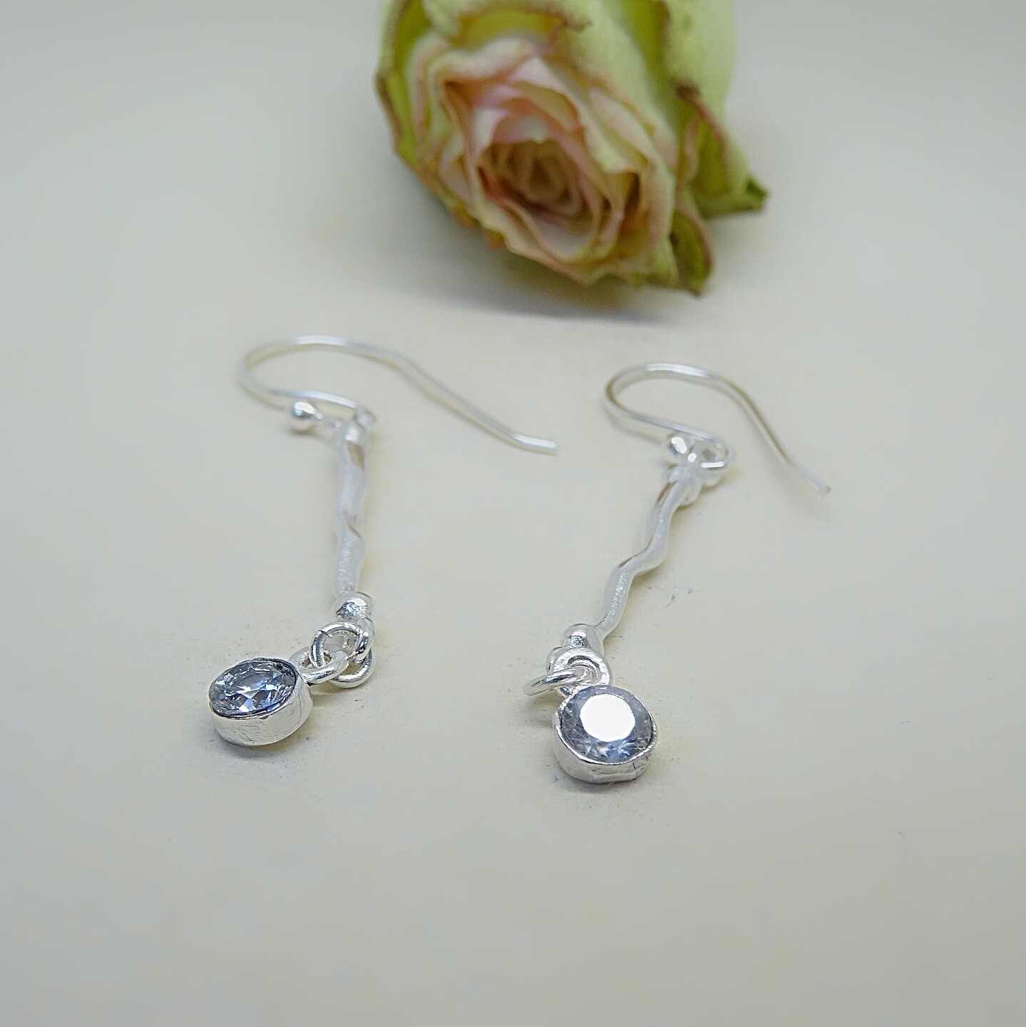 Silver earrings - Crystal stones