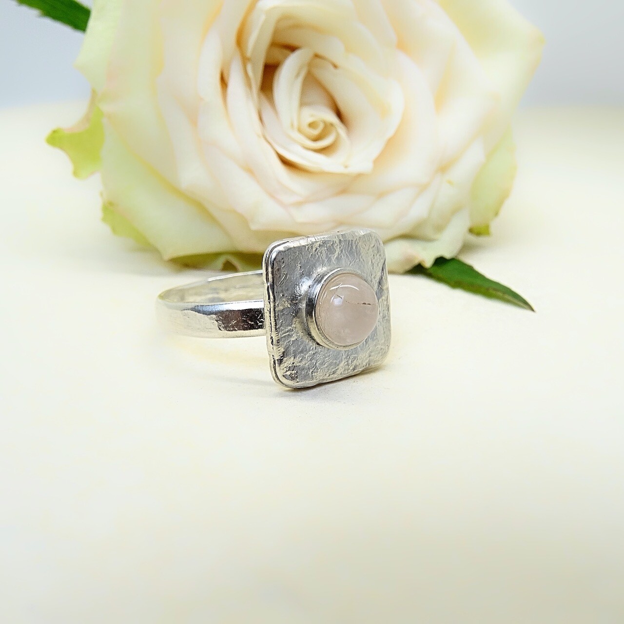 Silver ring - Pink Quartz stone