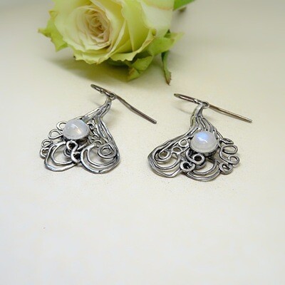 Silver earrings - Moonstone