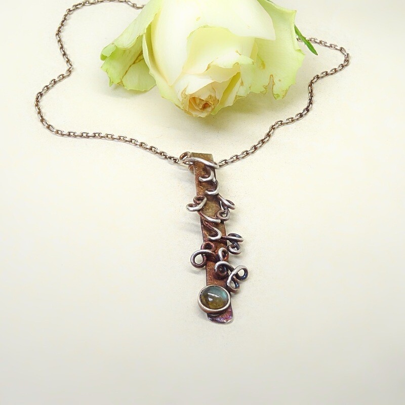Silver pendant - Labradorite stone