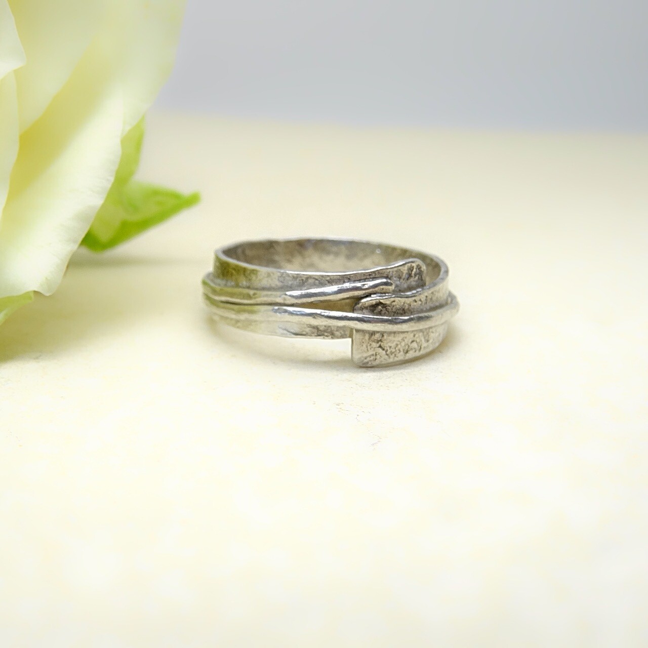 Silver ring - Hammer-stone