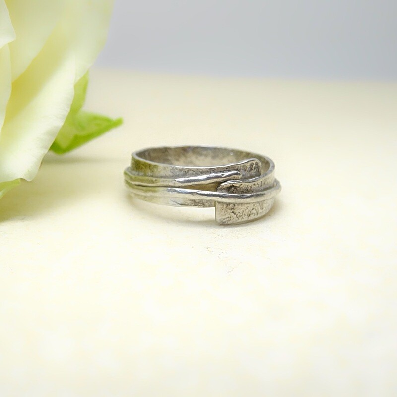 Silver ring - Hammer-stone