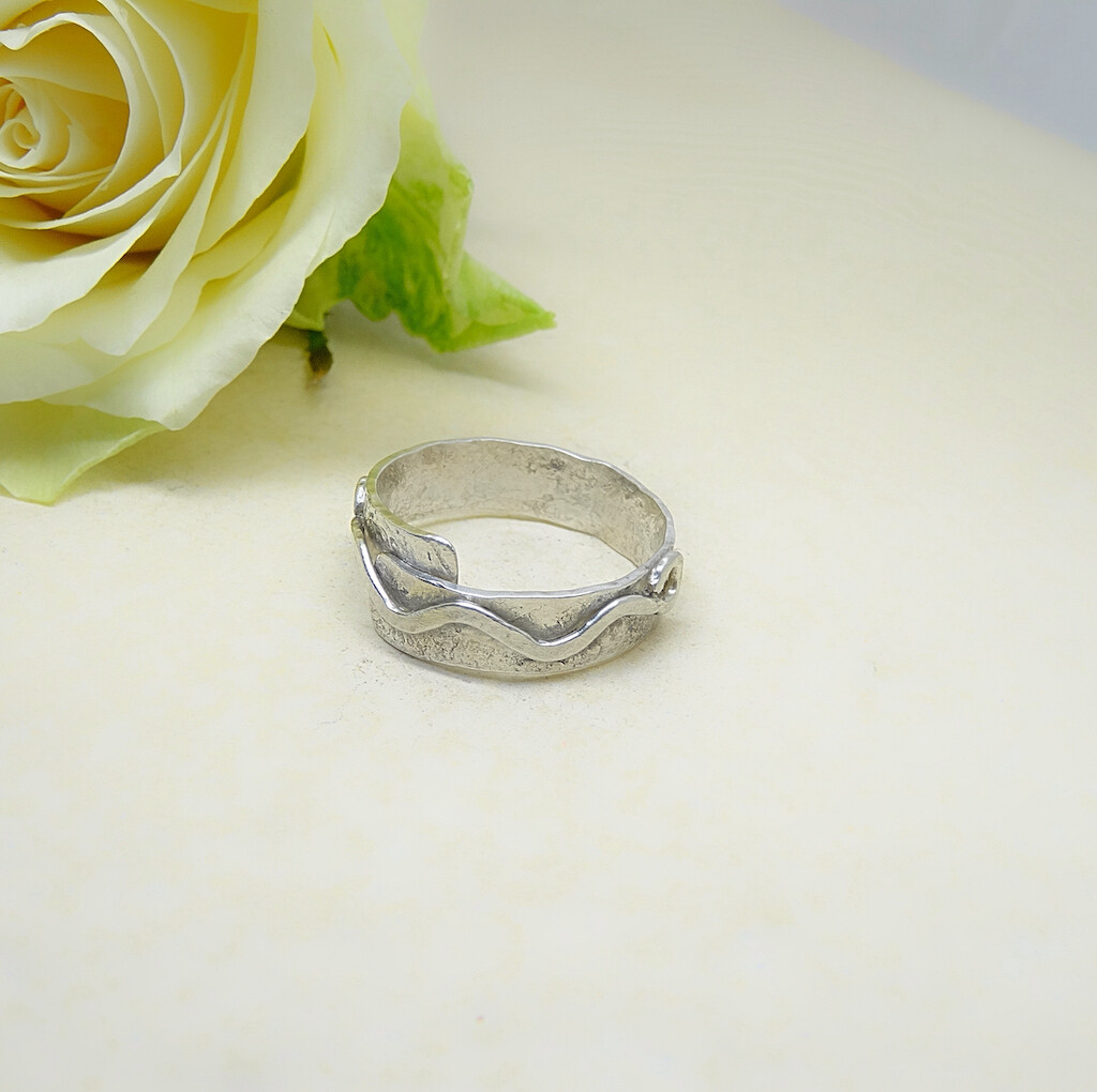 Silver ring - Hammer-stone