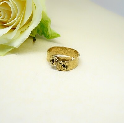 Silver plated ring - Hammer stone