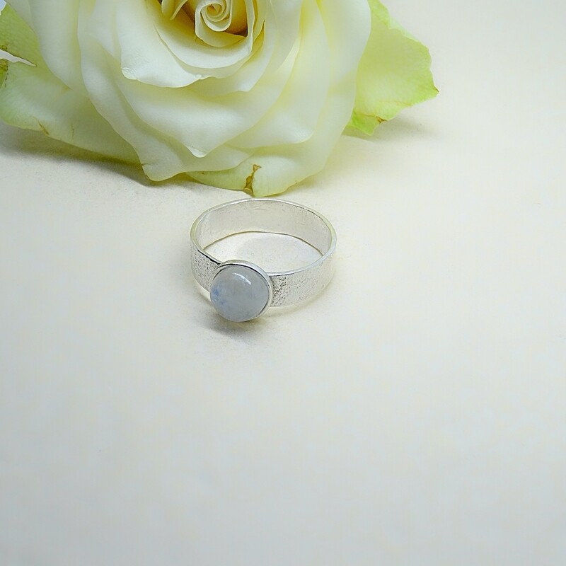 Silver ring - Moonstone
