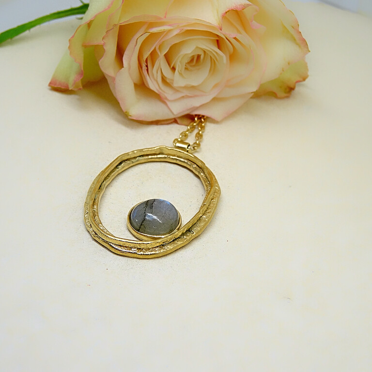 Gold plated pendant - Labradorite