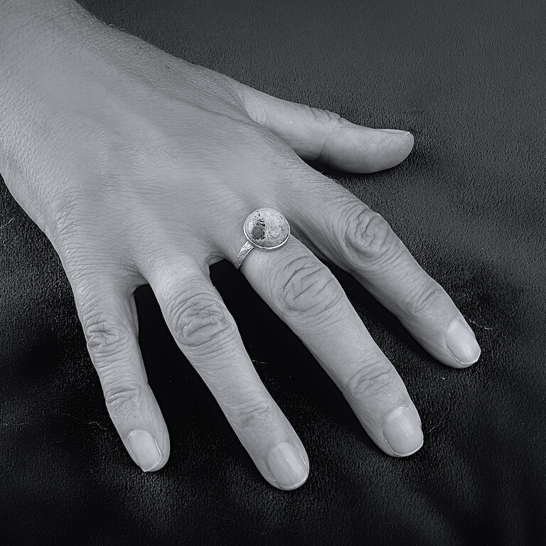Zilver vergulde ring - Jaspis - Hamer steenslag motief - Handgemaakt door Harry TiLLEY