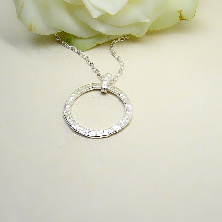 Silver cirkel pendant Silver cirkel pendant