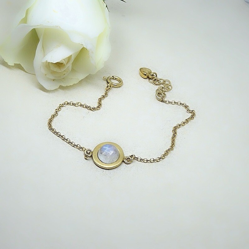 Gold plated silver bracelet - Moonstone