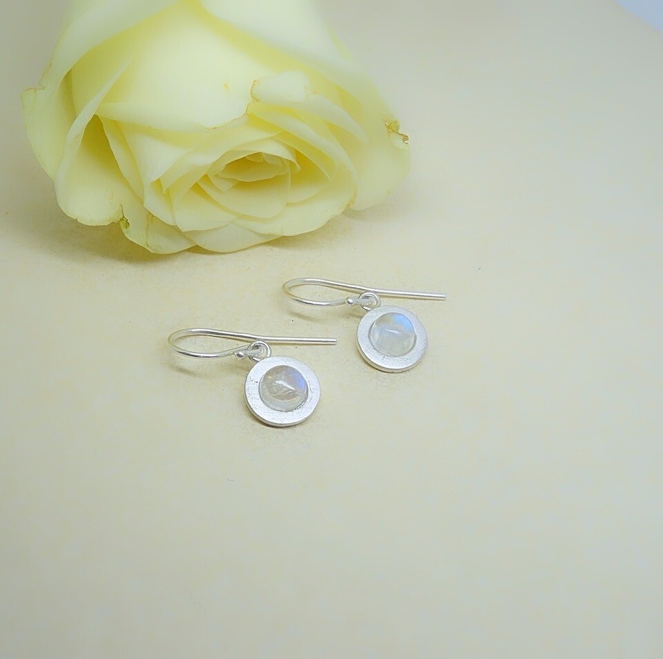 Silver earrings - Moonstone