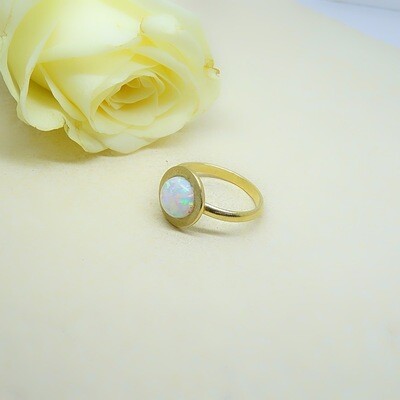 Silver ring - White opale
