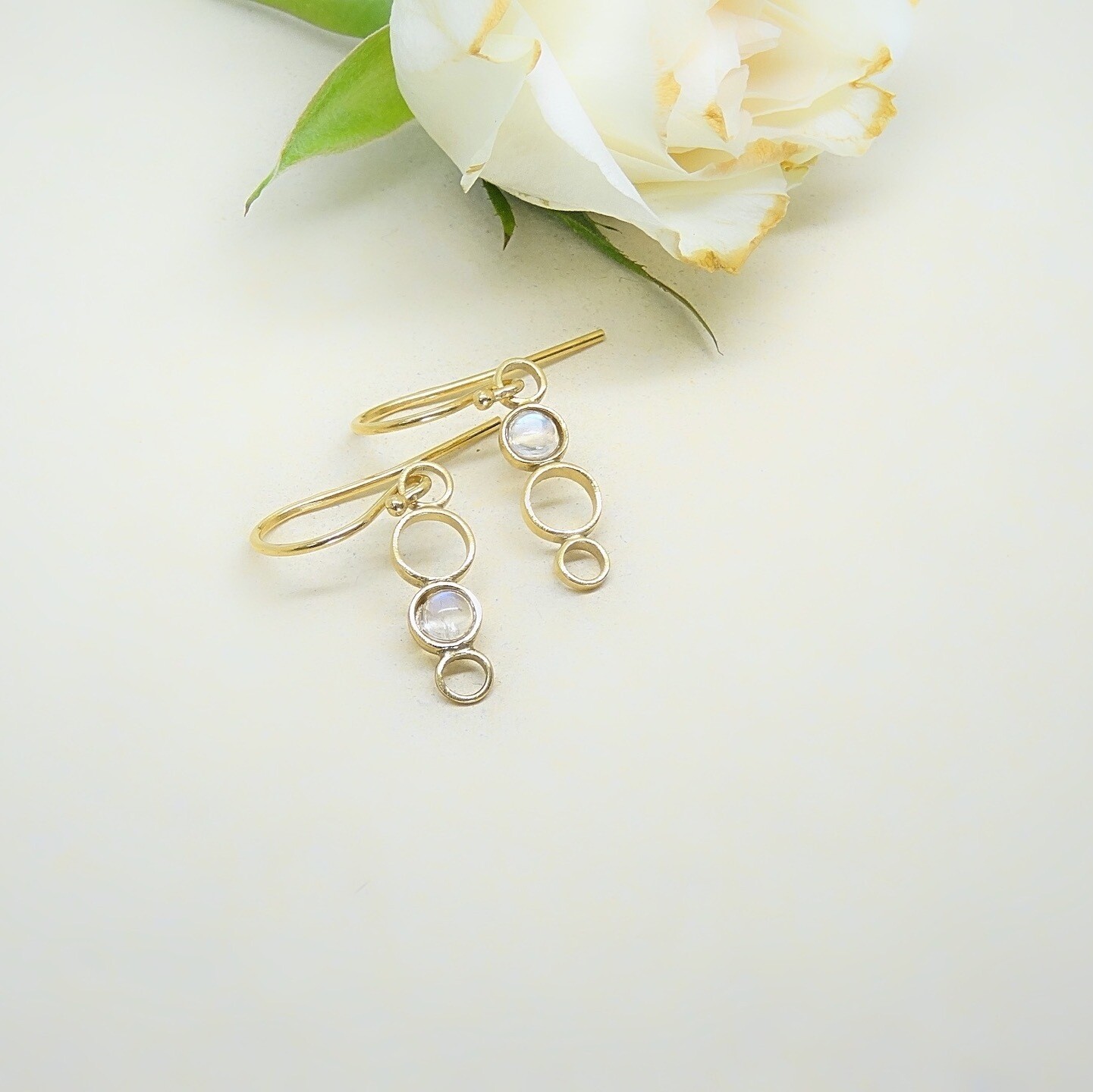 Gold plated earrings - Moonstone
