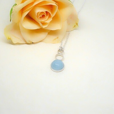 Zilveren hanger - 
 Cirkel hanger - Aquamarine - Handgemaakt door juweel ontwerper Harry TiLLEY.