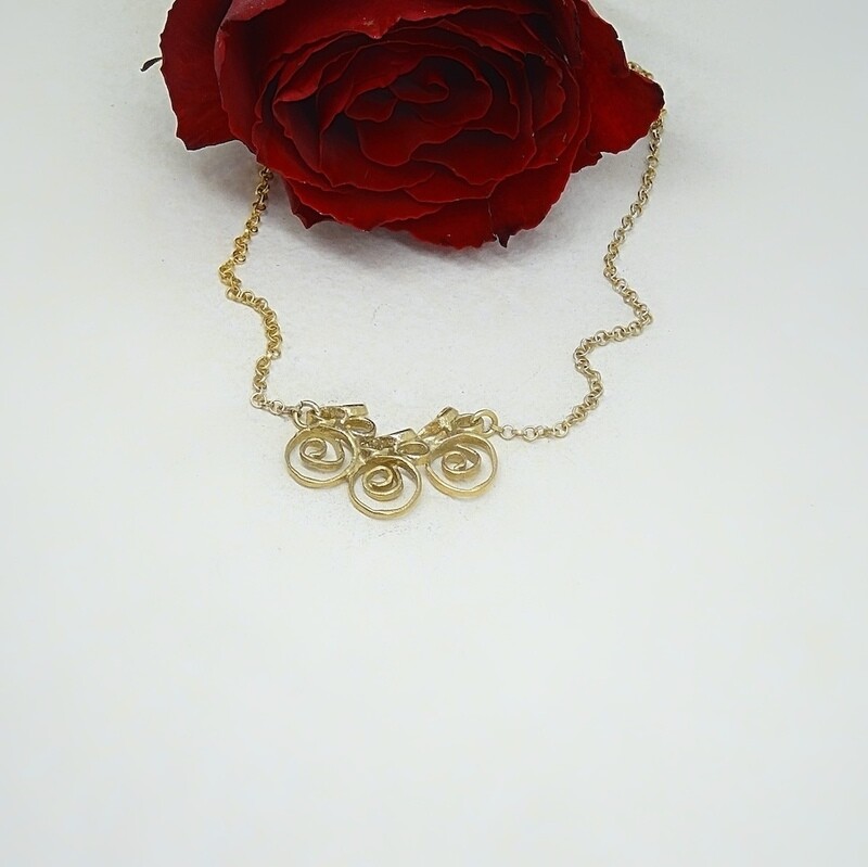 Verguld zilveren ketting met roosjes - La Vie En Rose - Harry TiLLEY Juwelen