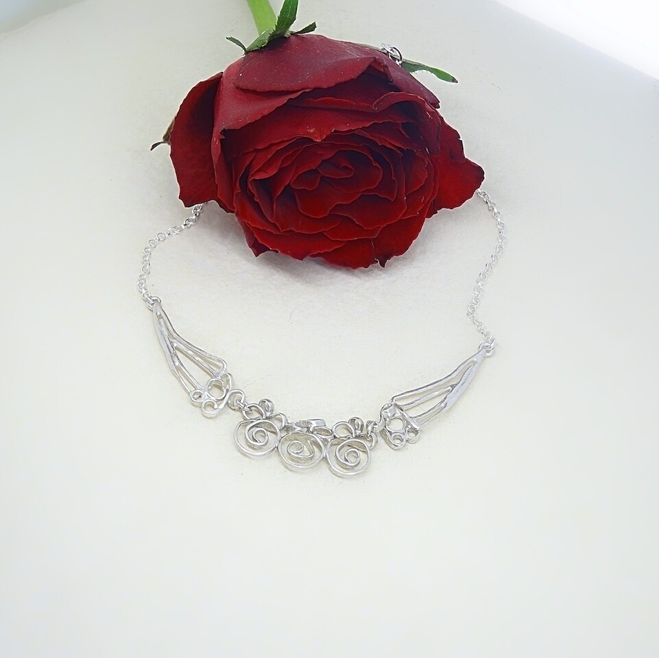 Zilveren ketting met roosjes - La Vie En Rose - Harry TiLLEY Juwelen