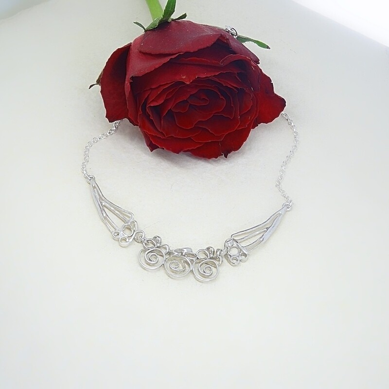 Zilveren ketting met roosjes - La Vie En Rose - Harry TiLLEY Juwelen