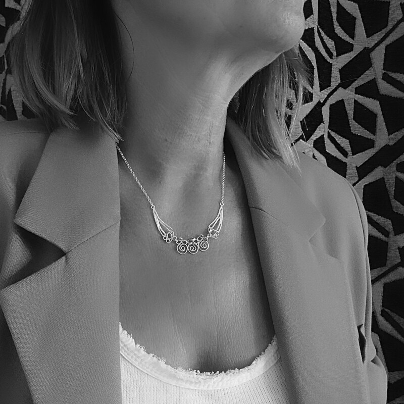 Zilveren ketting met roosjes - La Vie En Rose - Harry TiLLEY Juwelen