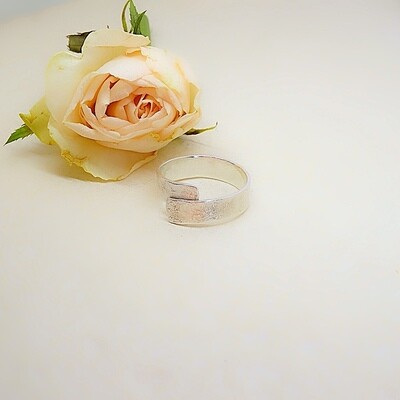 Silver ring - Folded - Harry TiLLEY Jewelry
