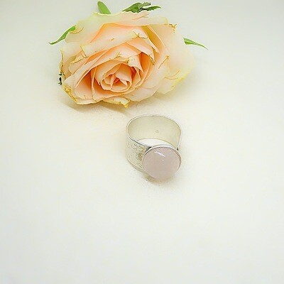 Silver ring with 12mm pink quartz stone - Handmade by Harry TiLLEY