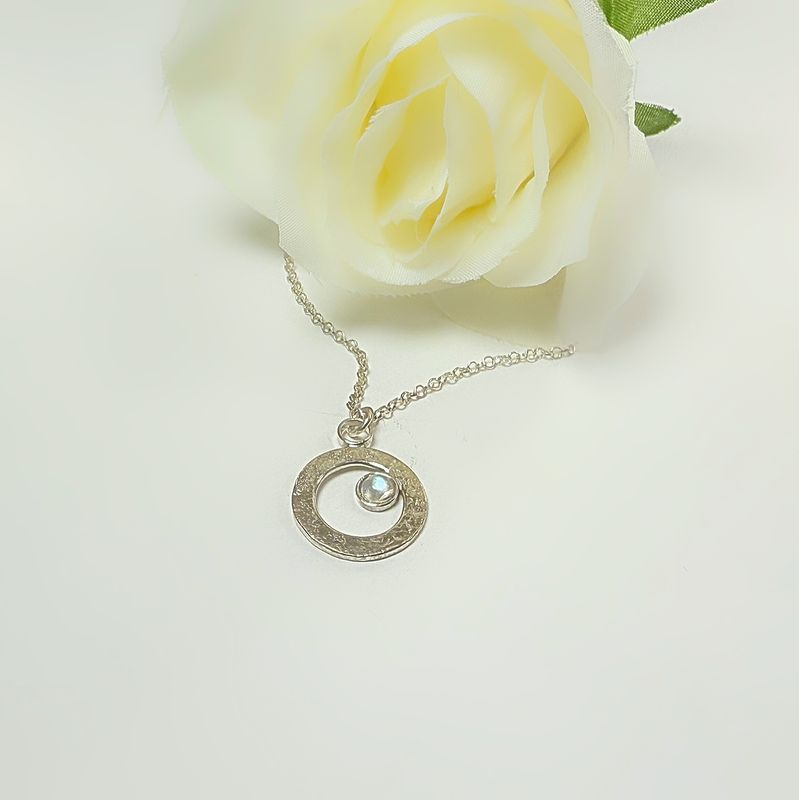 Silver pendant - Moonstone
